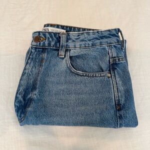 ZARA MOM JEANS
